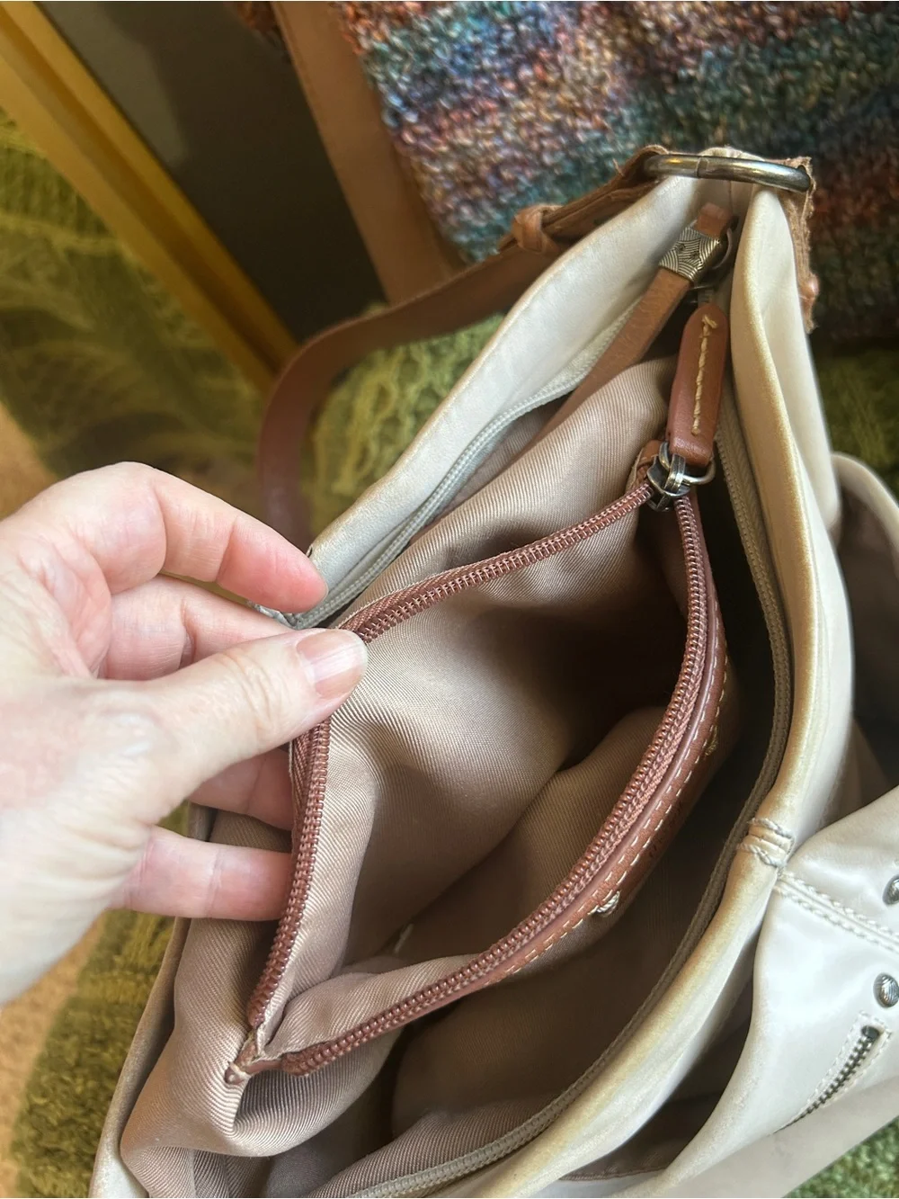 The Sak Ashland Leather Bucket Hobo Shoulder Bag Slouchy Boho Coastal Cream